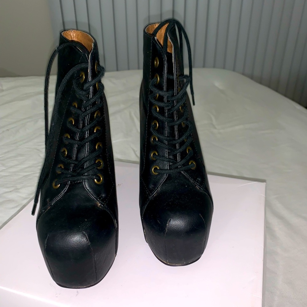 Combat heels